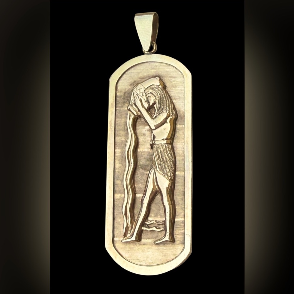 Vintage 14k Gold Aquarius Zodiac Pendant